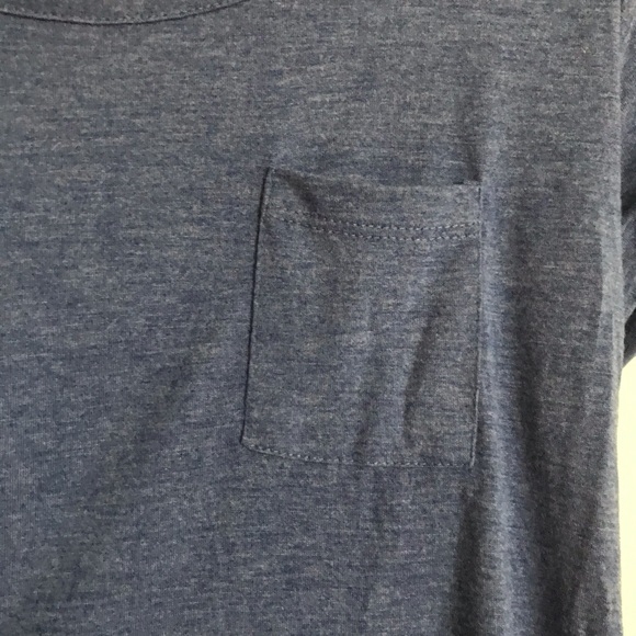 Blue Back Design Top - Picture 2 of 6